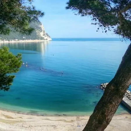 Sandra House דירה סירולו