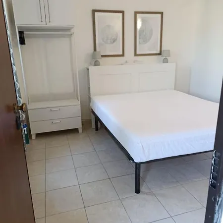 Sandra House * סירולו